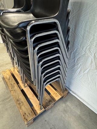 Ca. 20x Kantinestoel Berico Plast, Helene 1004/a, zwart